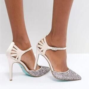 Betsey Johnson Avery Glitter & Satin Ankle Strap Pumps‎ 7.5 Blush Heels